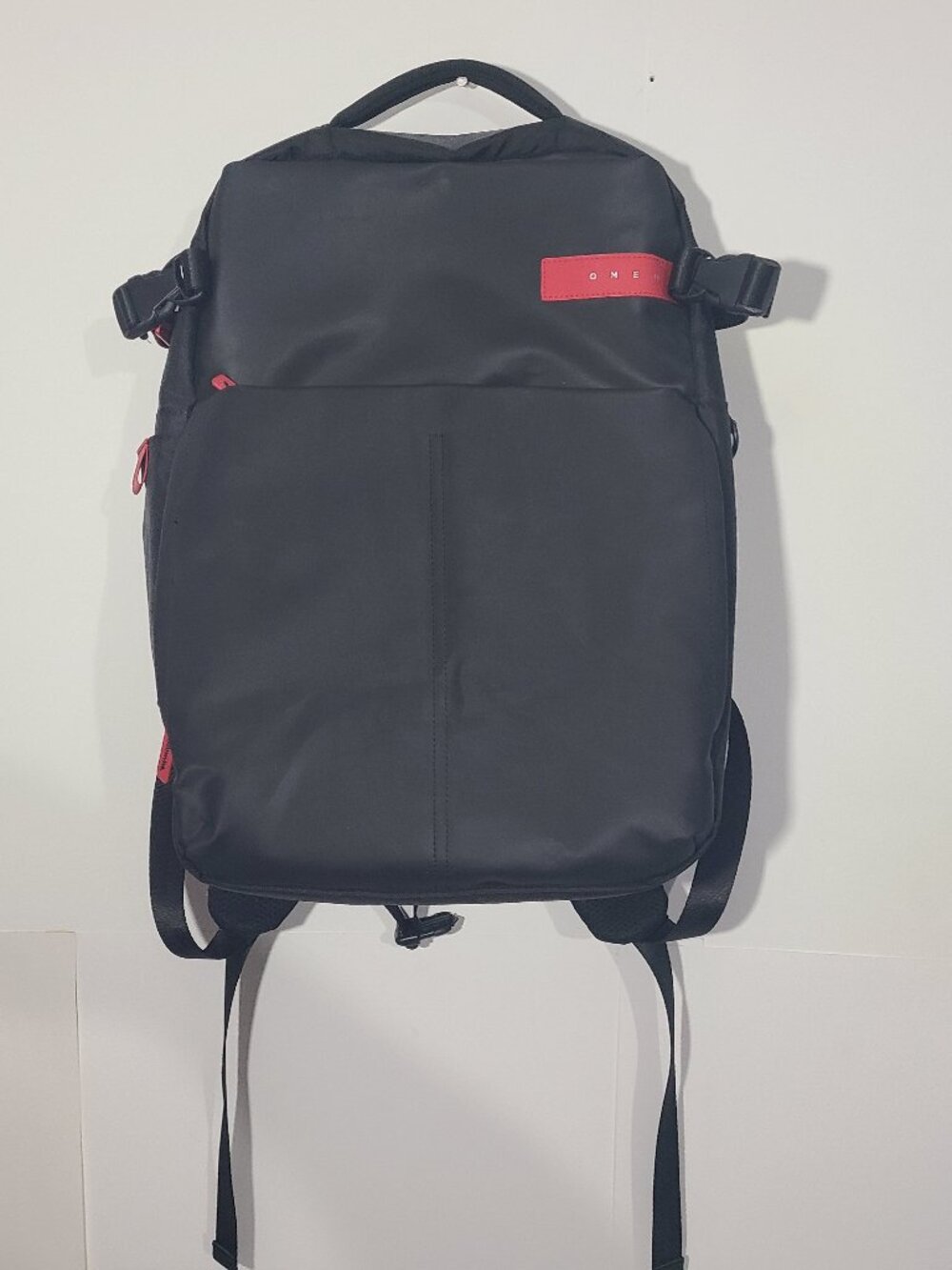 HP Omen 18" x 14" Padded Laptop Computer Red/Black Backpack VGUC